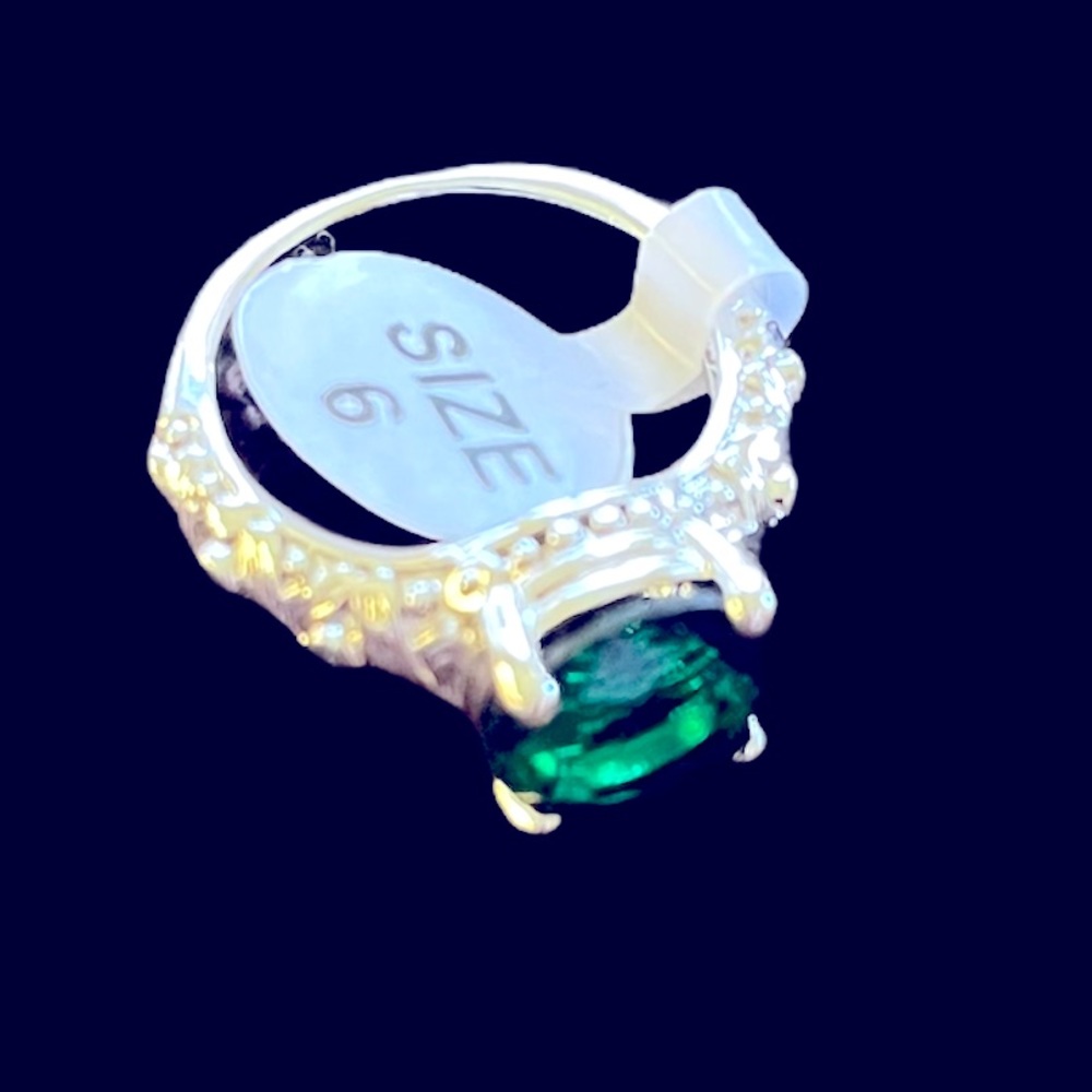 Emerald Color Ring Size 6 - Picture 4 of 4